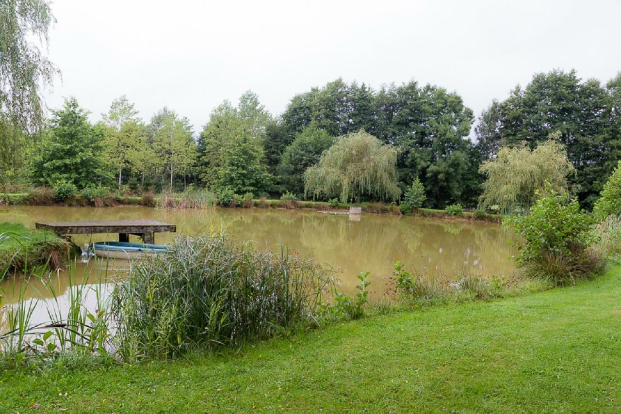 Gite Des Peupliers Girondelle Exteriör bild